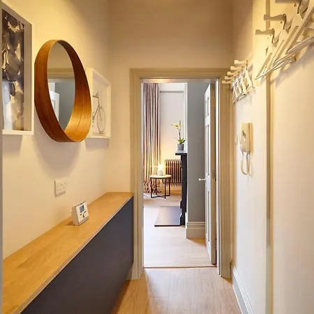 The Wellington - Your Apartment *