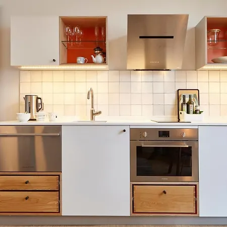 The Wellington - Your Apartment